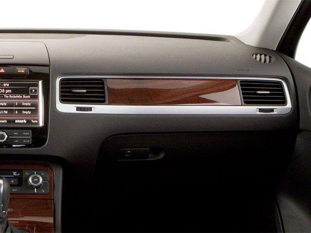 2011 Volkswagen Touareg Vehicle Photo in Willow Grove, PA 19090
