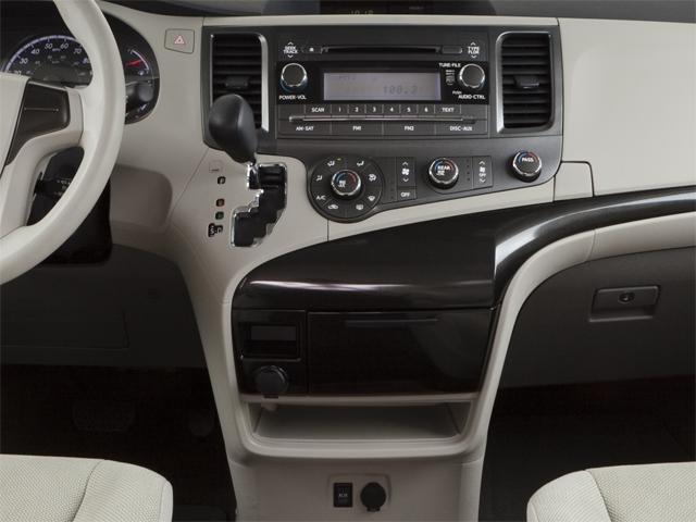 2012 Toyota Sienna Vehicle Photo in Memphis, TN 38128