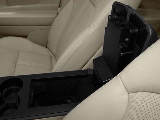 2014 Lincoln MKT Vehicle Photo in Rolla, MO 65401