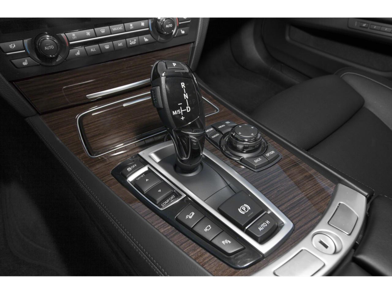 2015 BMW 7 Series Vehicle Photo in GREEN BAY, WI 54303-3330