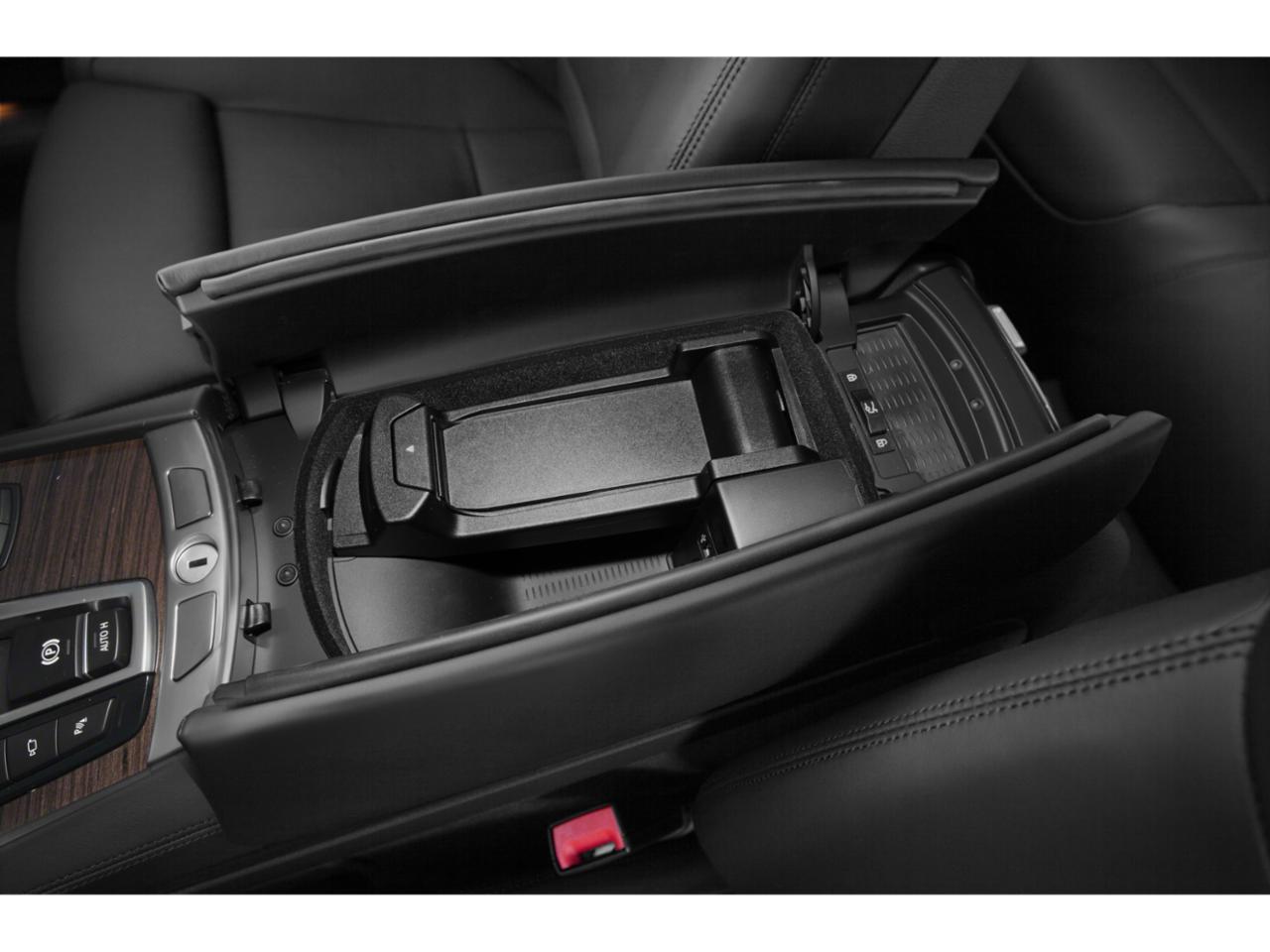 2015 BMW 7 Series Vehicle Photo in GREEN BAY, WI 54303-3330