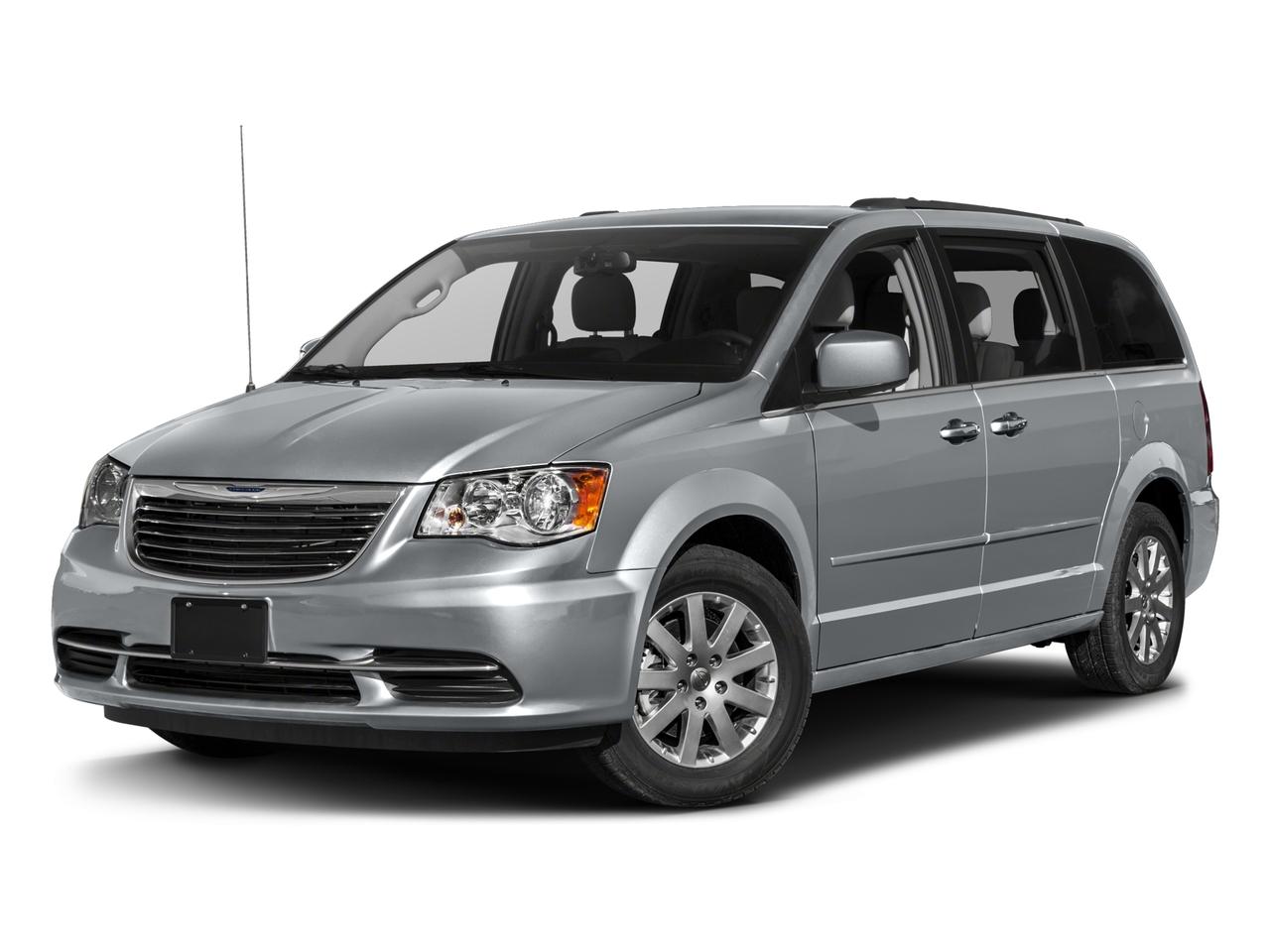 2016 Chrysler Town & Country Vehicle Photo in Oshkosh, WI 54904