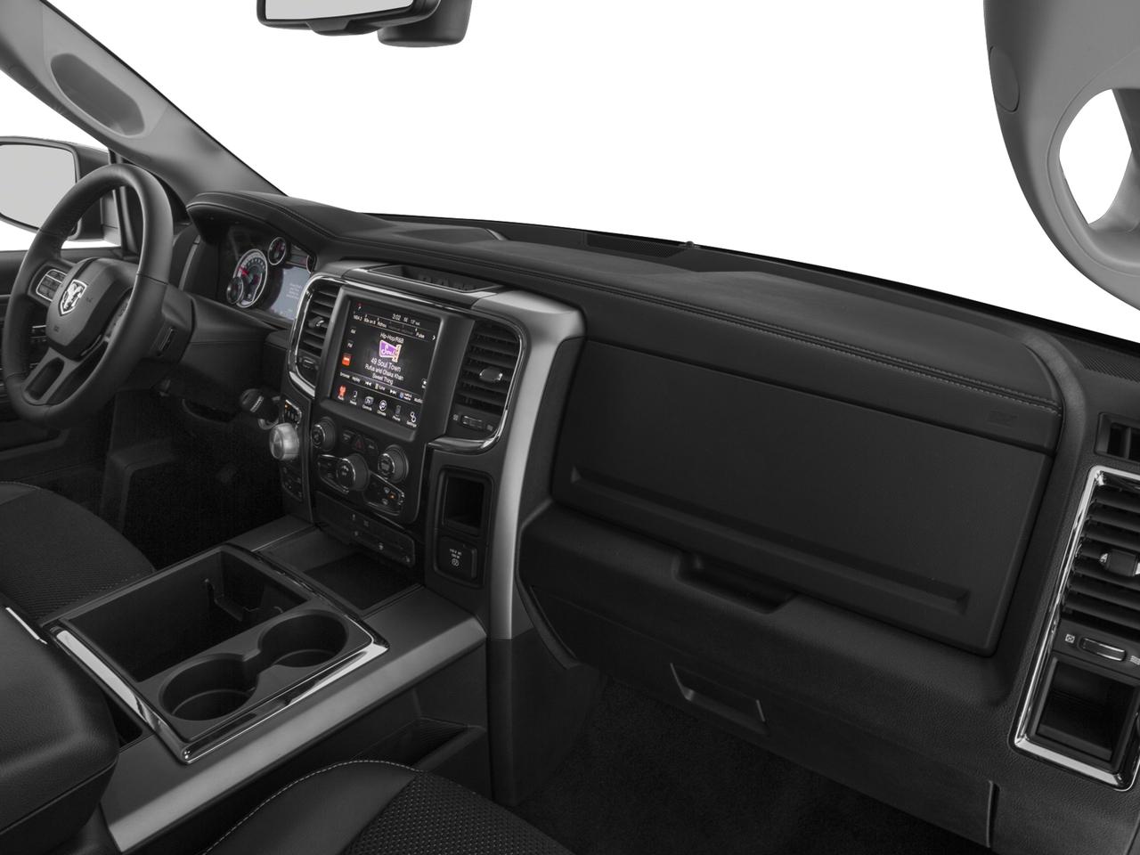 2016 Ram 1500 Vehicle Photo in JOLIET, IL 60435-8135