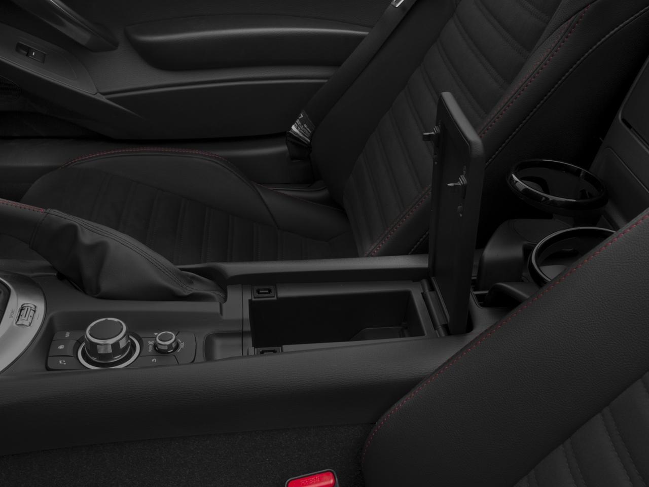 2017 FIAT 124 Spider Vehicle Photo in MADISON, IN 47250-1611