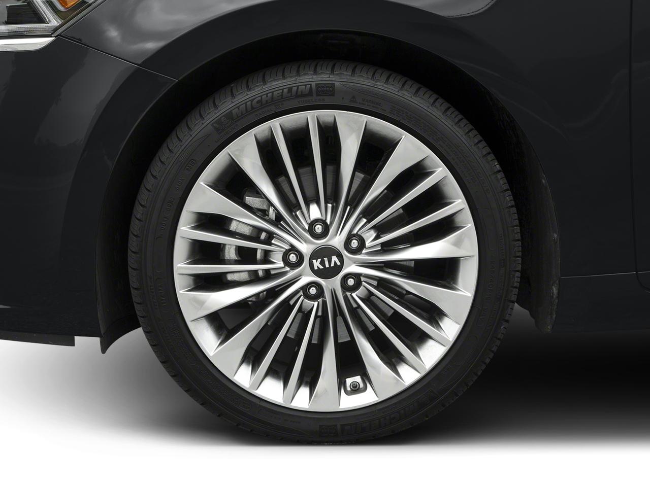 2017 Kia Cadenza Vehicle Photo in Fort Mill, SC 29708