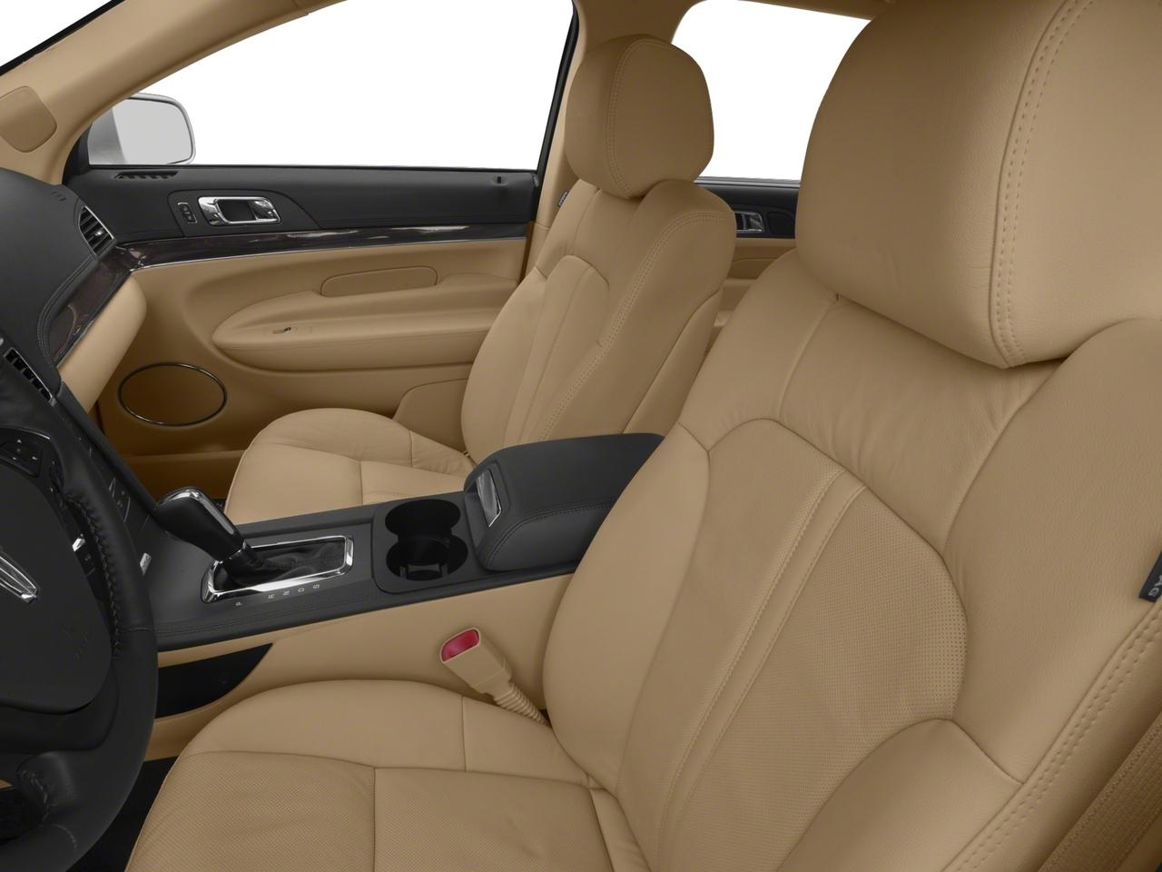 2017 Lincoln MKT Vehicle Photo in DENTON, TX 76210-9321