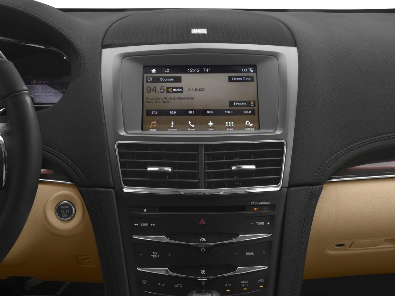 2017 Lincoln MKT Vehicle Photo in DENTON, TX 76210-9321