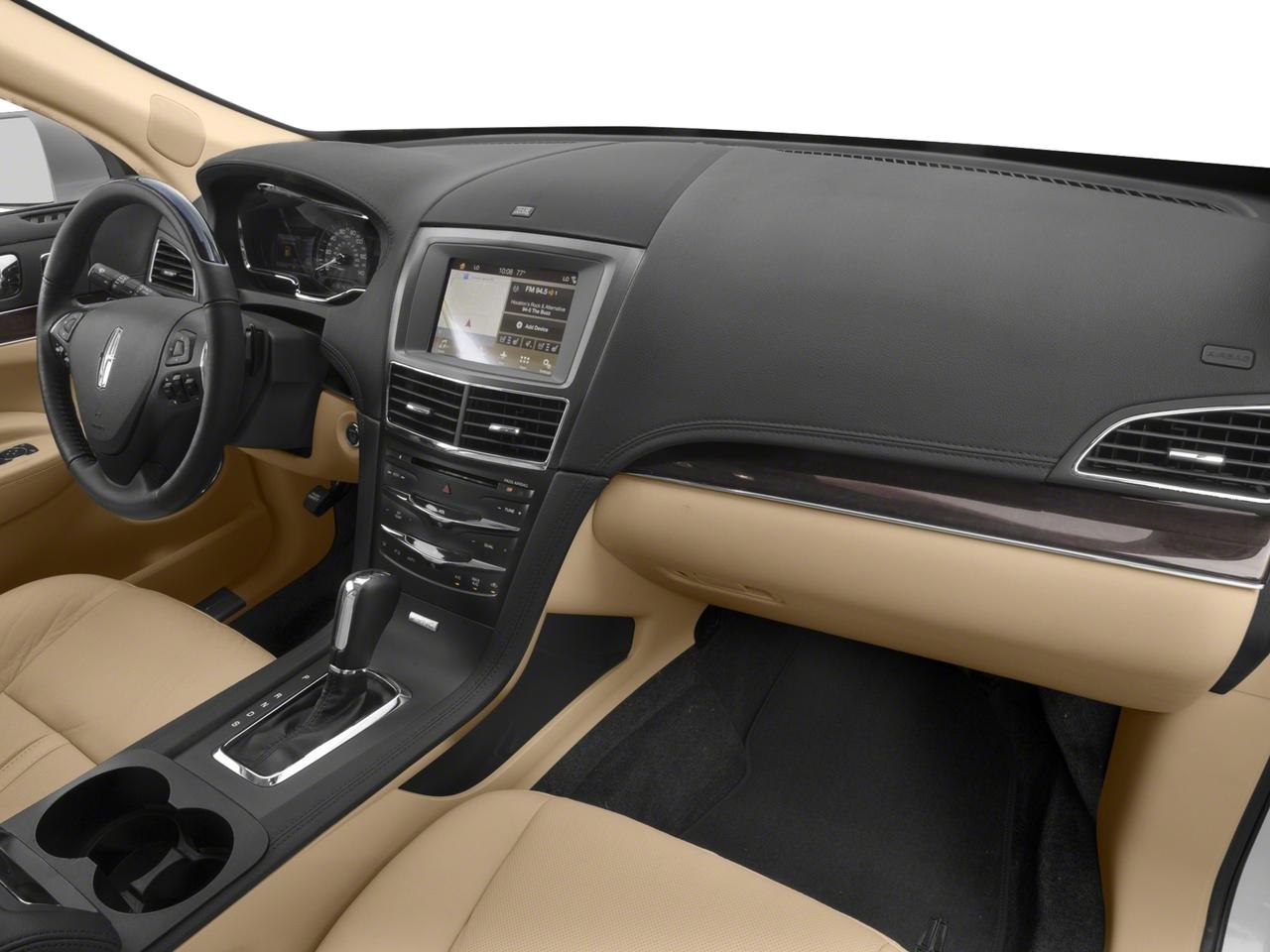 2017 Lincoln MKT Vehicle Photo in DENTON, TX 76210-9321
