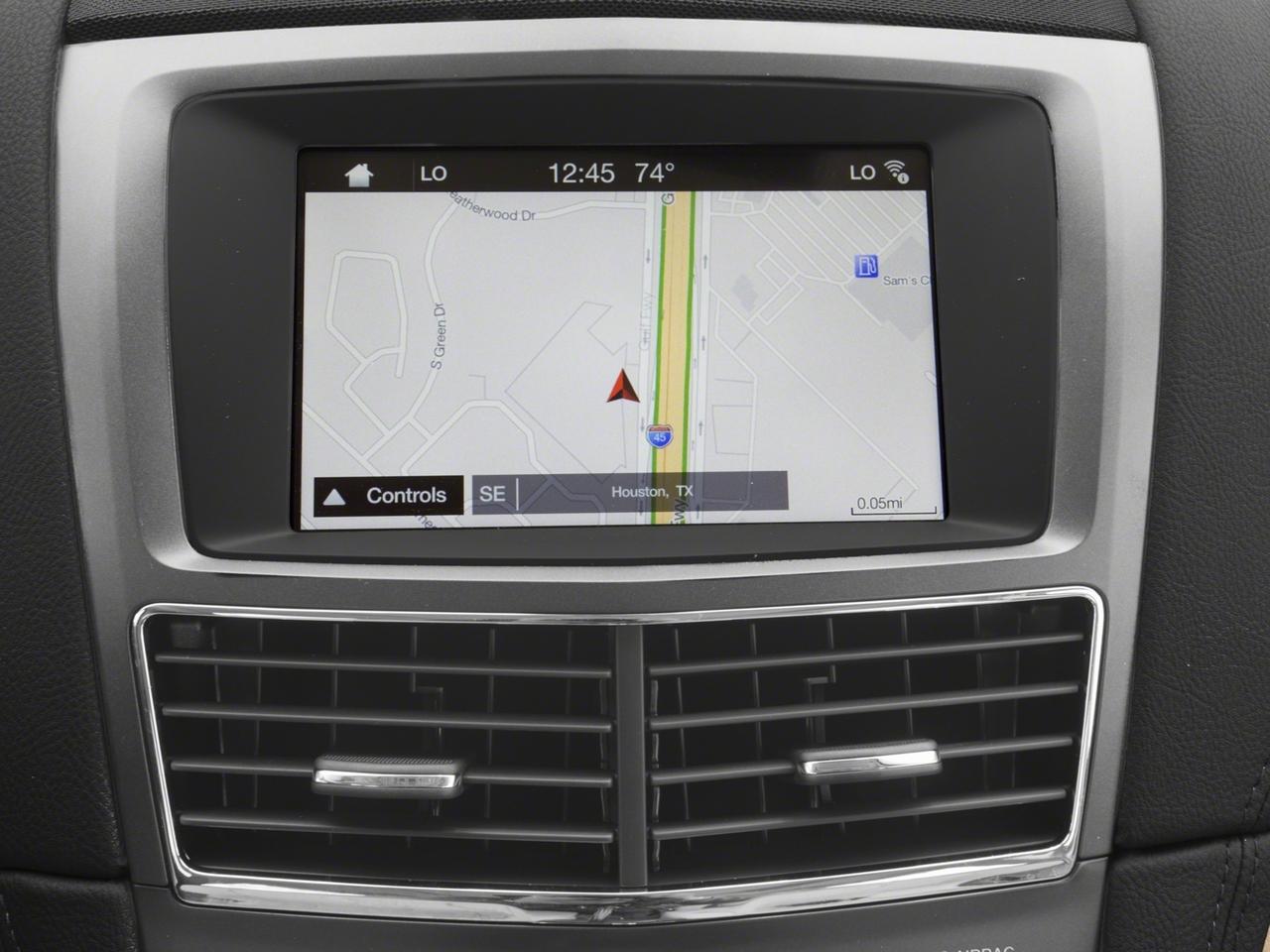 2017 Lincoln MKT Vehicle Photo in DENTON, TX 76210-9321