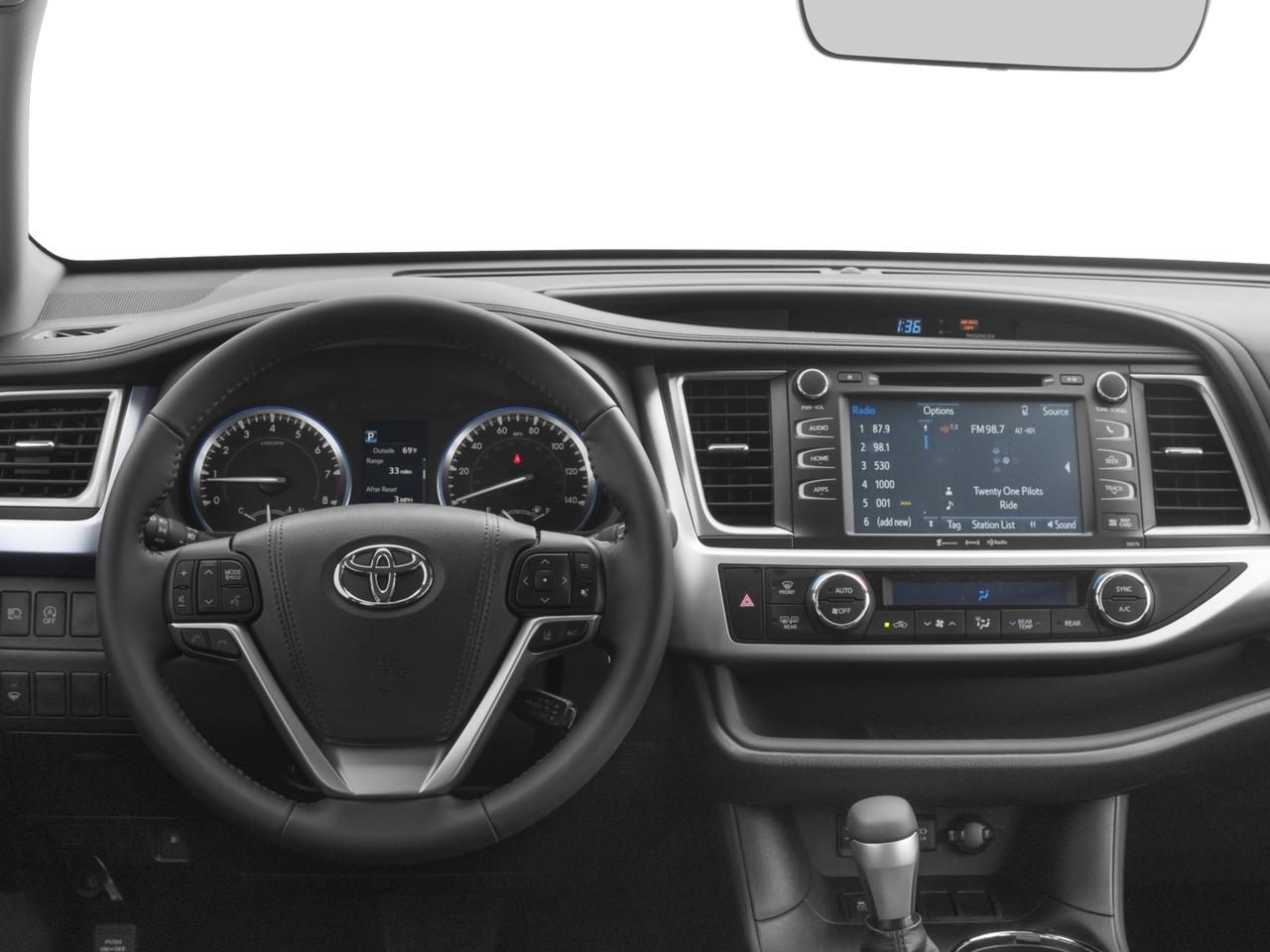 2017 Toyota Highlander Vehicle Photo in Ft. Myers, FL 33907