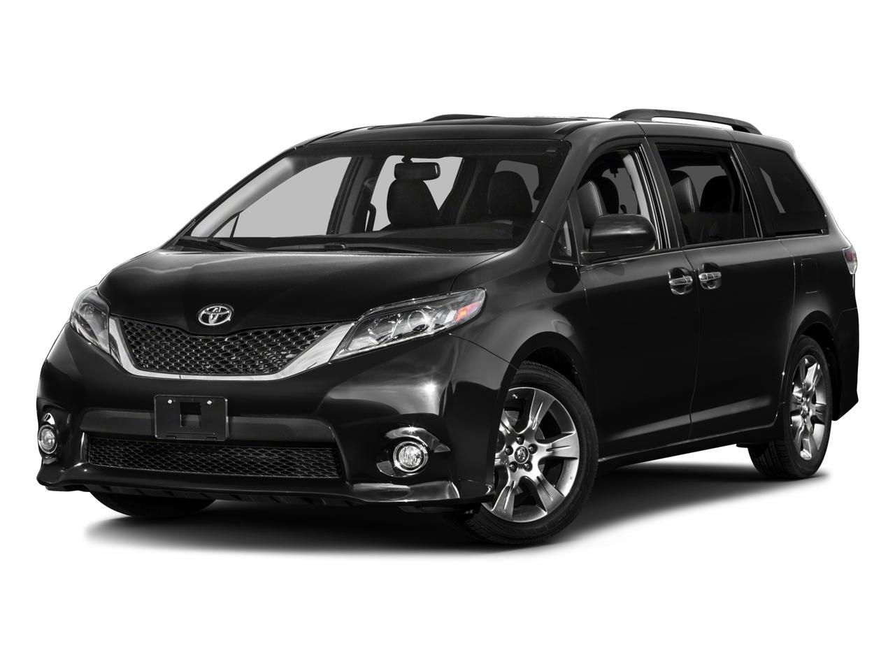 2017 Toyota Sienna Vehicle Photo in Oshkosh, WI 54904