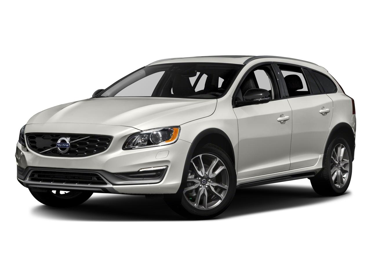 2018 Volvo V60 Cross Country Vehicle Photo in Appleton, WI 54913