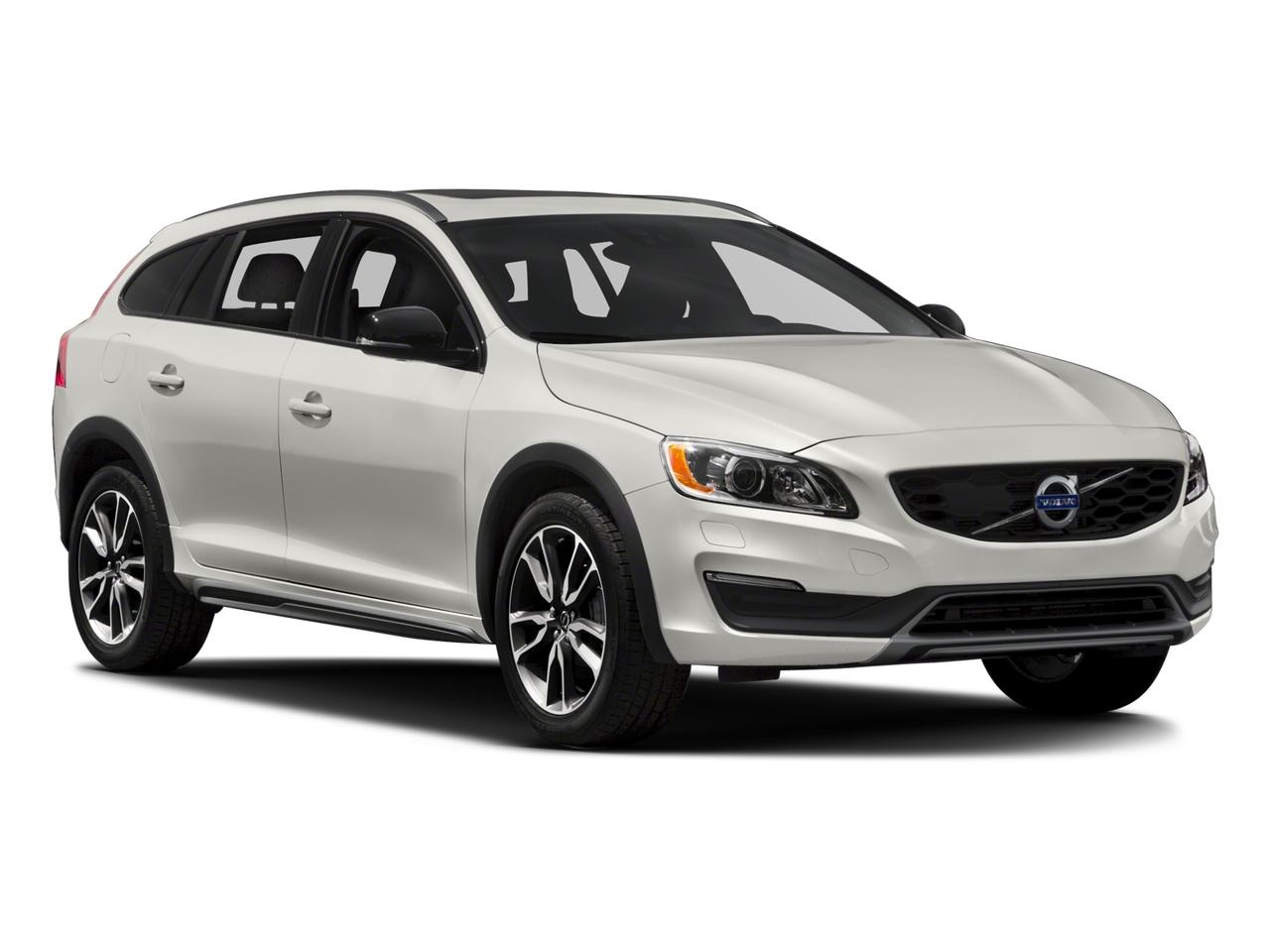 2018 Volvo V60 Cross Country Vehicle Photo in Appleton, WI 54913