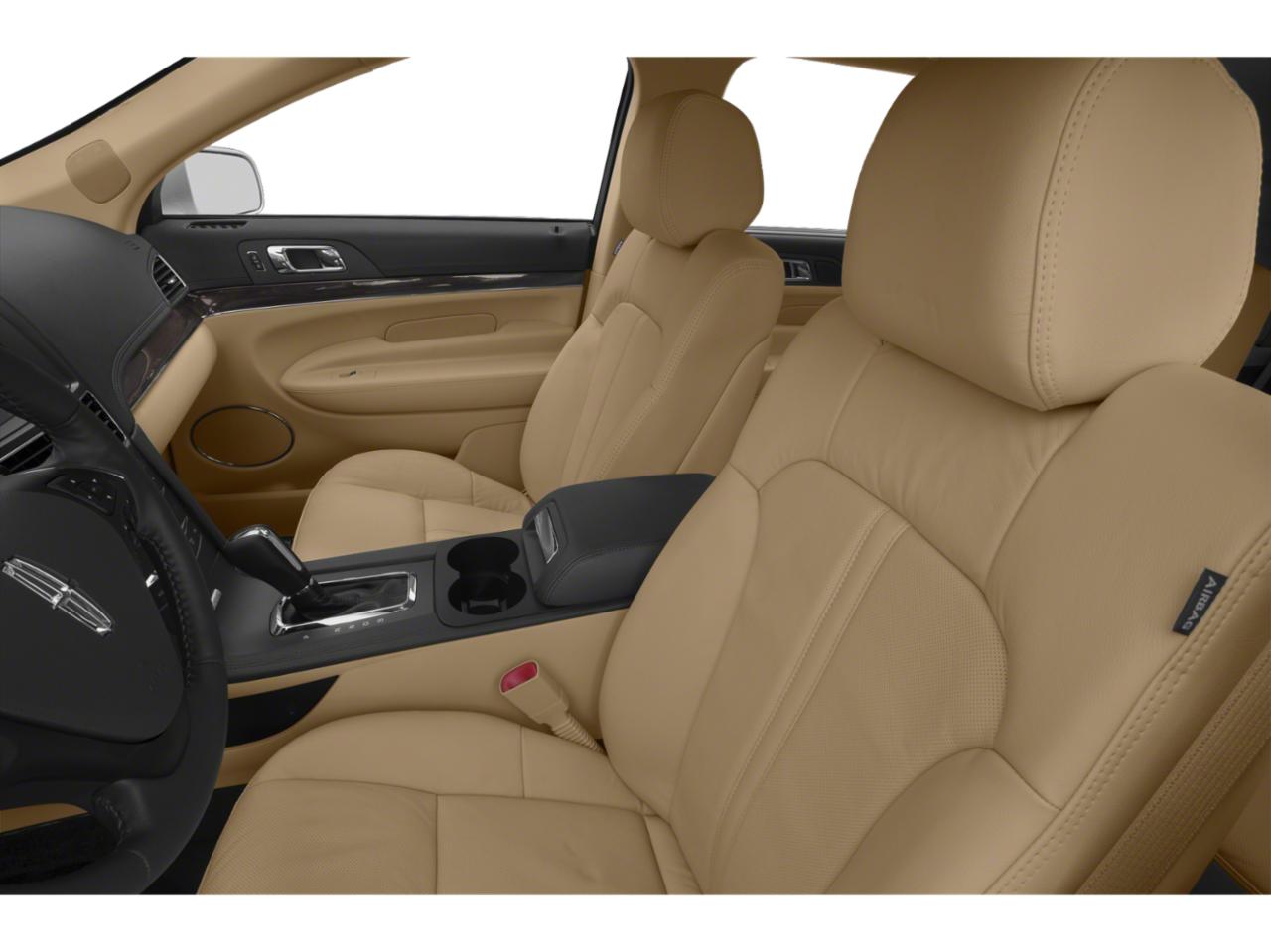 2019 Lincoln MKT Vehicle Photo in TOPEKA, KS 66609-0000