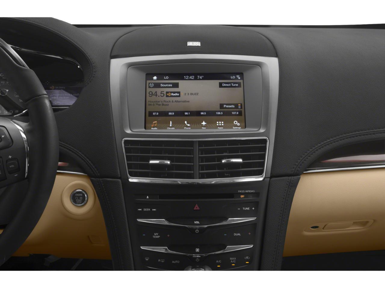 2019 Lincoln MKT Vehicle Photo in TOPEKA, KS 66609-0000