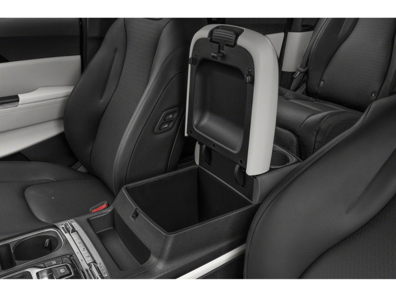 2023 Kia Carnival Vehicle Photo in Lees Summit, MO 64086