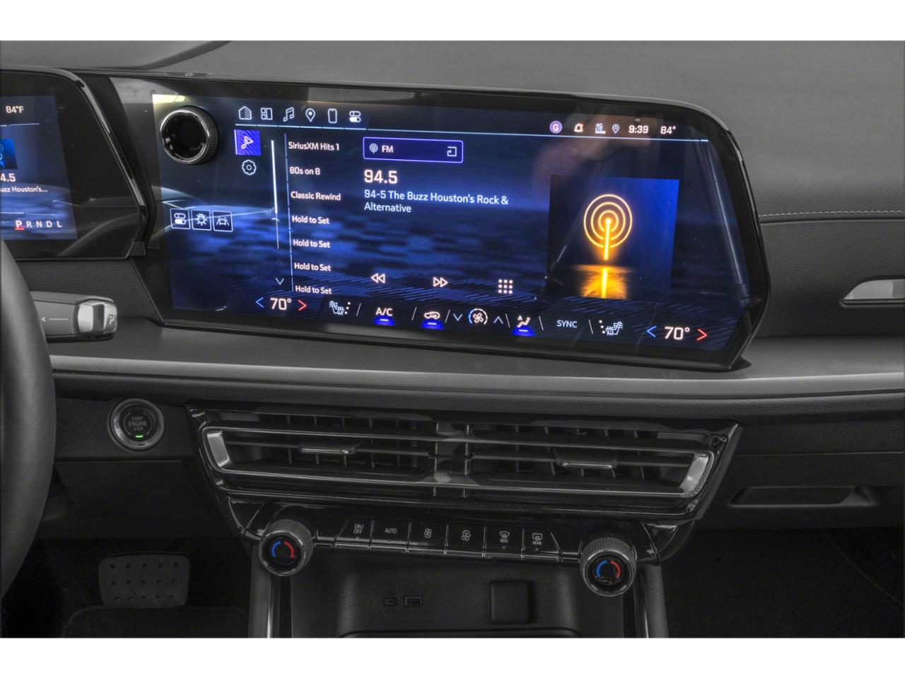 2024 Chevrolet Traverse Vehicle Photo in ENGLEWOOD, CO 80113-6708