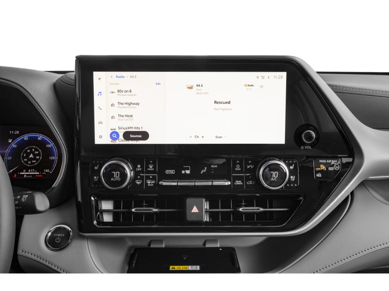2024 Toyota Highlander Vehicle Photo in San Antonio, TX 78230