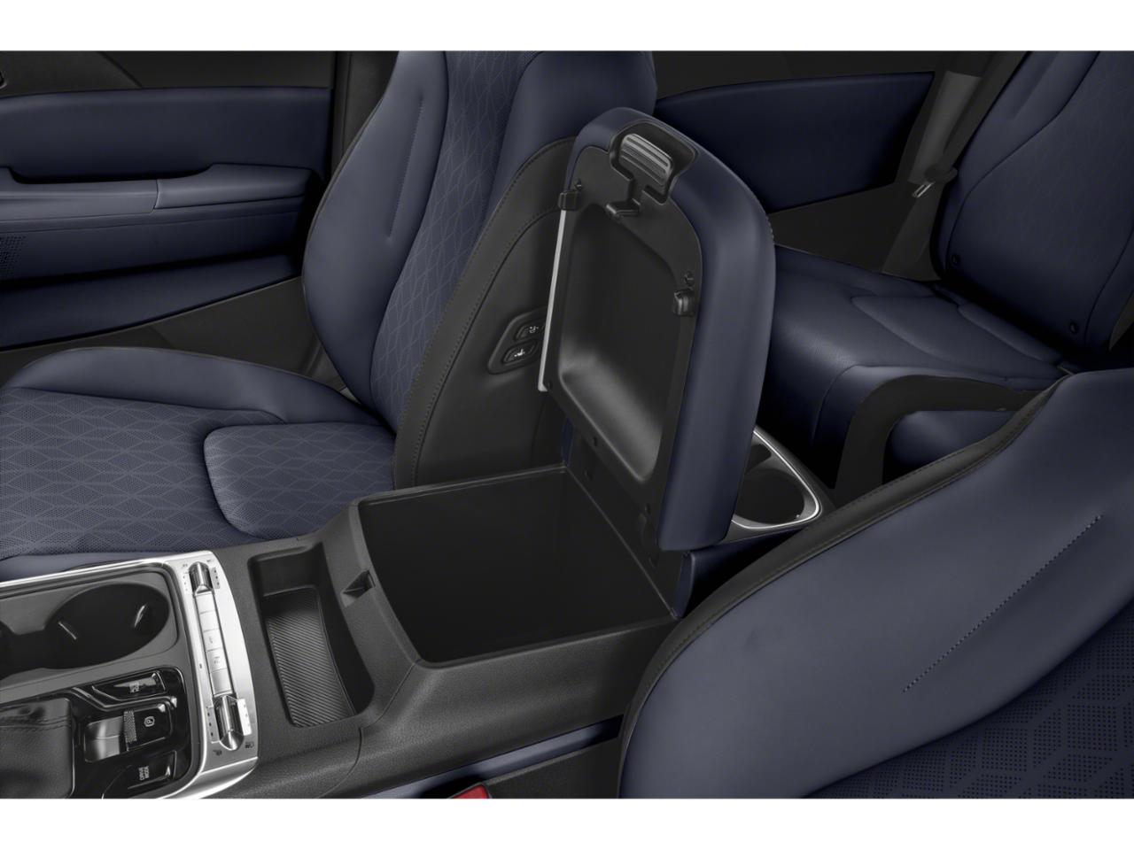 2025 Kia Carnival Vehicle Photo in Westbrook, ME 04092