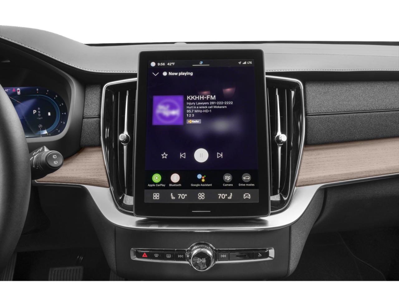 2025 Volvo XC90 Vehicle Photo in Appleton, WI 54913