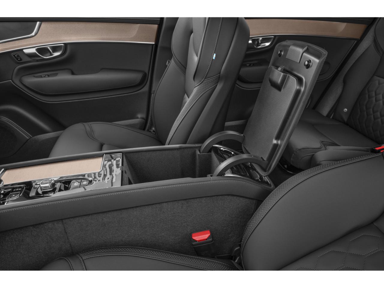 2025 Volvo XC90 Vehicle Photo in Appleton, WI 54913