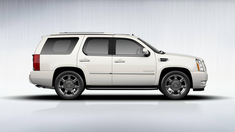 2012 Cadillac Escalade Vehicle Photo in MEDINA, OH 44256-9631