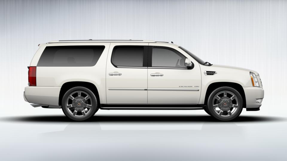 2012 Cadillac Escalade ESV Vehicle Photo in INDEPENDENCE, MO 64055-1377