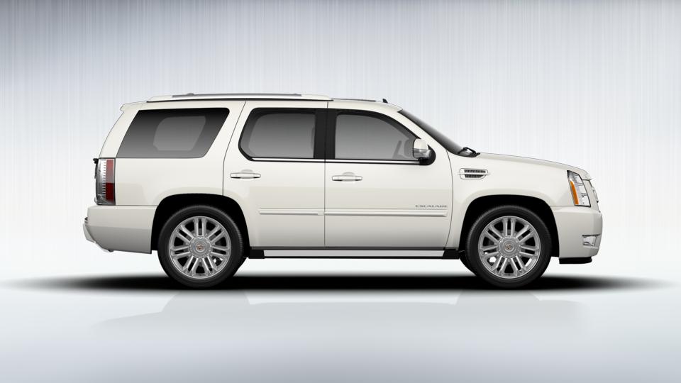 2012 Cadillac Escalade Vehicle Photo in COLUMBIA, MO 65203-3903
