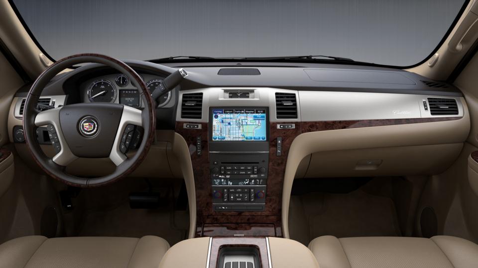 2013 Cadillac Escalade Vehicle Photo in Akron, OH 44320