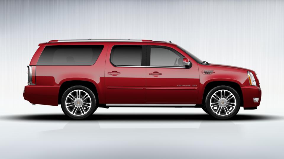 2013 Cadillac Escalade ESV Vehicle Photo in TIMONIUM, MD 21093-2300