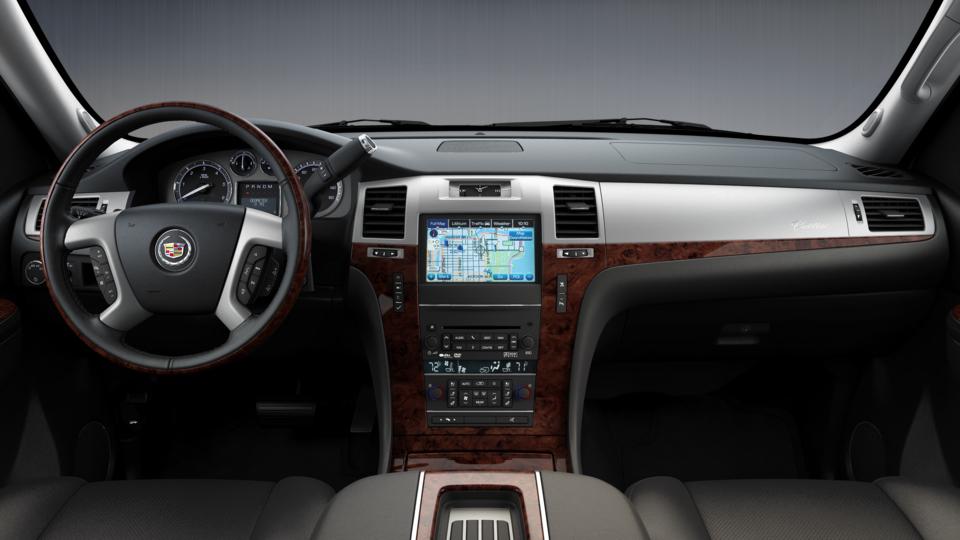 2013 Cadillac Escalade ESV Vehicle Photo in TIMONIUM, MD 21093-2300