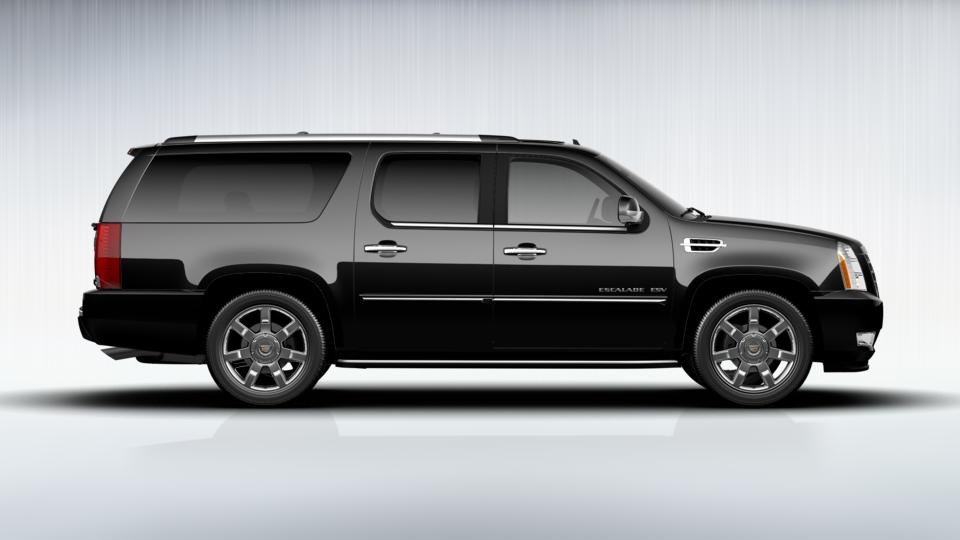 2013 Cadillac Escalade ESV Vehicle Photo in MEDINA, OH 44256-9001