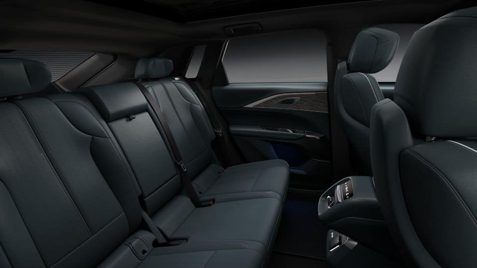 2025 Cadillac LYRIQ Vehicle Photo in BETHLEHEM, PA 18017-9401