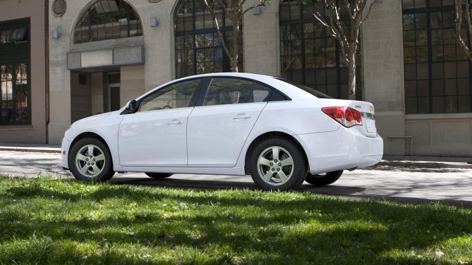 2013 Chevrolet Cruze Vehicle Photo in AURORA, IL 60503-9326