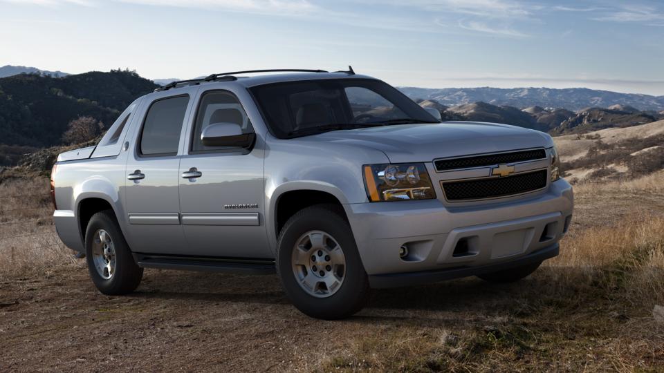 2013 Chevrolet Avalanche Vehicle Photo in GREENACRES, FL 33463-3207