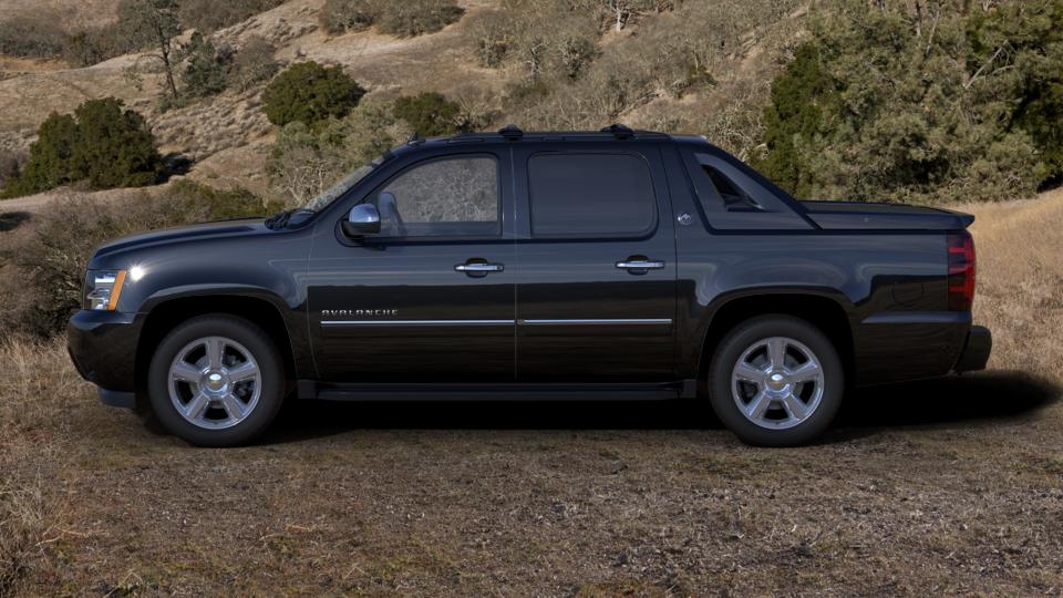 2013 Chevrolet Avalanche Vehicle Photo in DENTON, TX 76210-9321