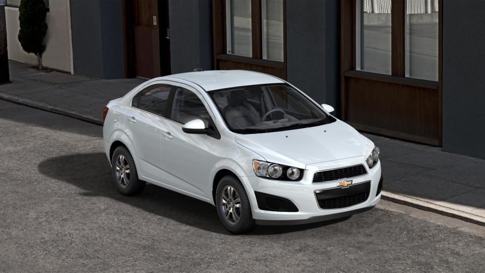 2016 Chevrolet Sonic LT photo 4