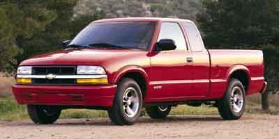 Research 2001
                  Chevrolet S-10 Pickup pictures, prices and reviews