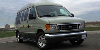 2005 Ford Econoline Wagon Vehicle Photo in MEDINA, OH 44256-9631