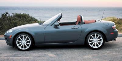 2006 Mazda MX-5 Miata Vehicle Photo in Green Bay, WI 54304