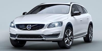 2018 Volvo V60 Cross Country Vehicle Photo in Appleton, WI 54913