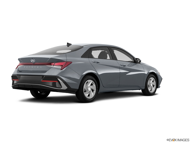 2024 Hyundai ELANTRA Vehicle Photo in Lees Summit, MO 64086