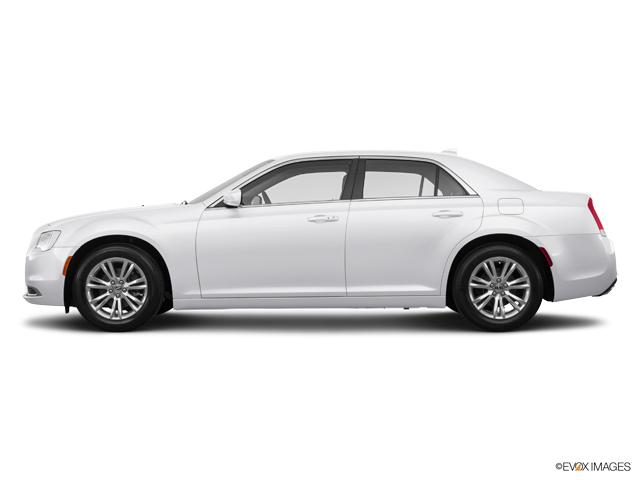 2017 Chrysler 300 Vehicle Photo in Willow Grove, PA 19090
