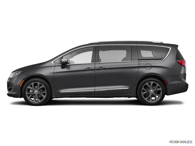 2018 Chrysler Pacifica Vehicle Photo in KANSAS CITY, MO 64114-4502