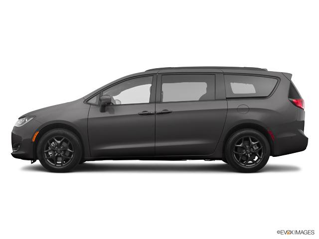 2020 Chrysler Pacifica Vehicle Photo in Kansas City, MO 64114