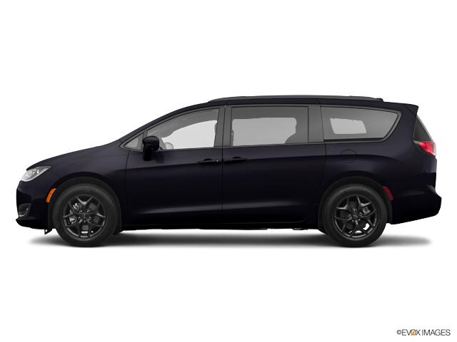 2020 Chrysler Pacifica Vehicle Photo in Kansas City, MO 64114