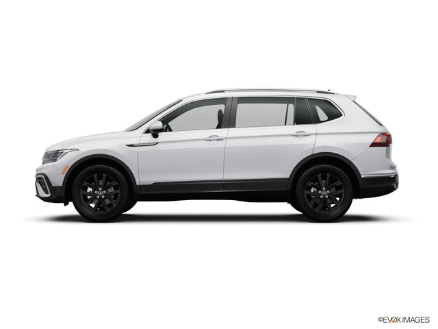 2024 Volkswagen Tiguan Vehicle Photo in KANSAS CITY, MO 64114-4502
