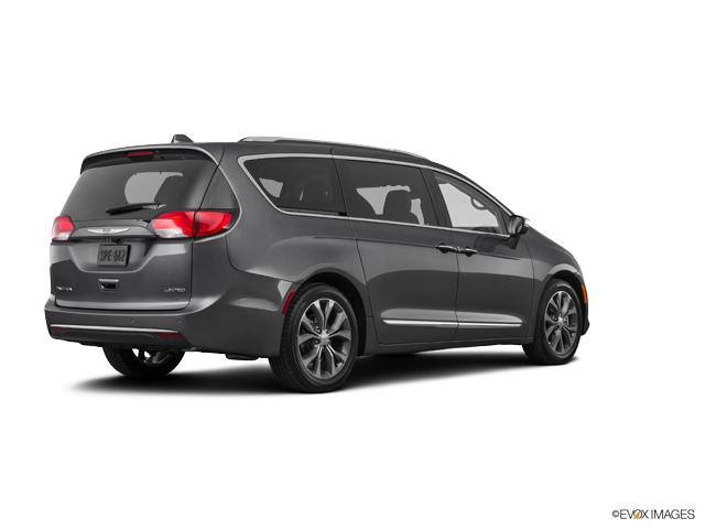 2018 Chrysler Pacifica Vehicle Photo in KANSAS CITY, MO 64114-4502