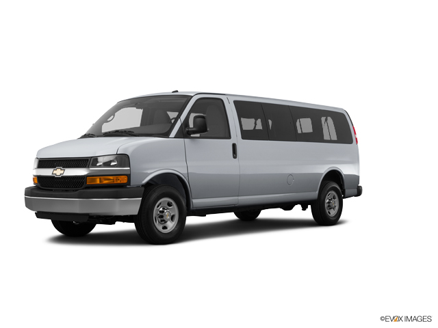 2016 Chevrolet Express Passenger 1GAZGPFG4G1237815