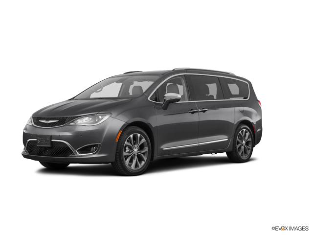 2018 Chrysler Pacifica Vehicle Photo in KANSAS CITY, MO 64114-4502